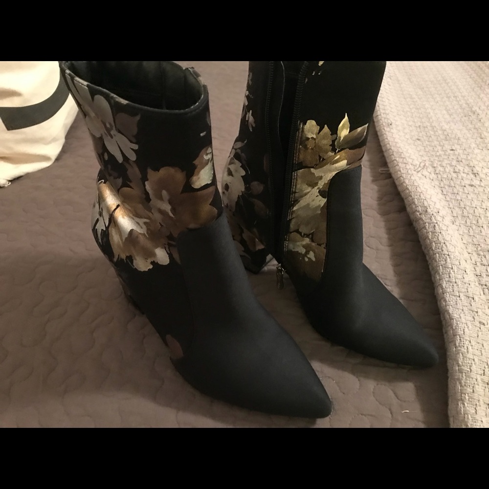 Mackin j ankle boots